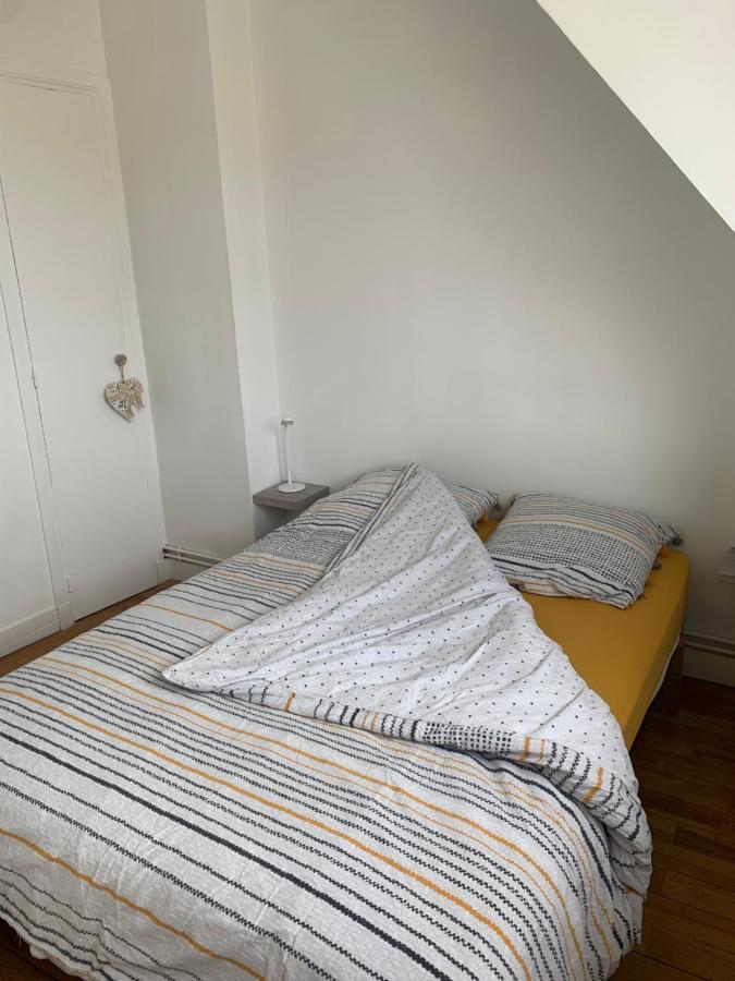 Ferienwohnung Le Logis De La Marina Calais Exterior foto